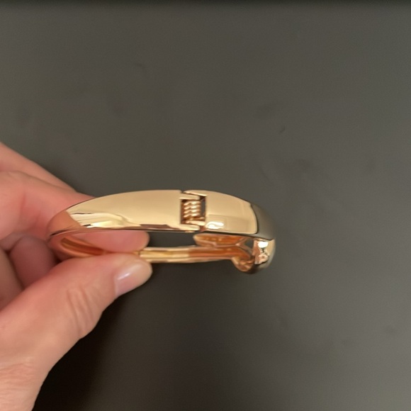 18K Gold Plated Bangle- Women - Picture 4 of 8